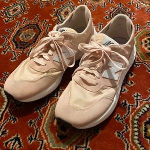 New Balance Women's Fresh Foam X-70 V1 Sneaker